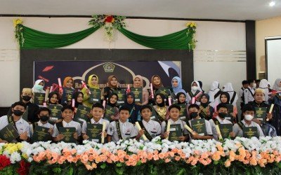 Ramah Tamah dan Penamatan Peserta Didik  MTsN 1 Mamuju tahun Pelajaran 2021/2022 dengan Tema Langkah Baru, Semangat Baru, Membangun Prestasi Gemilang